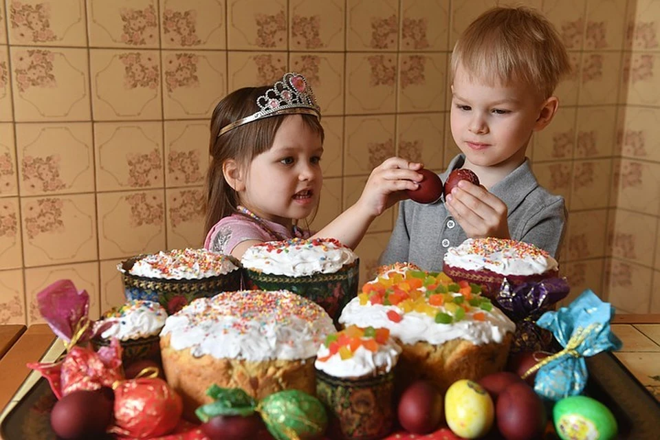 Освящать пасхальные яйца и куличи начнут в Великую субботу после Божественной литургии.
