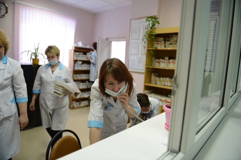 В поликлинике Ольгу направили на флюорографию. Снимок показал, что у нее пневмония. Фото: Олег РУКАВИЦЫН