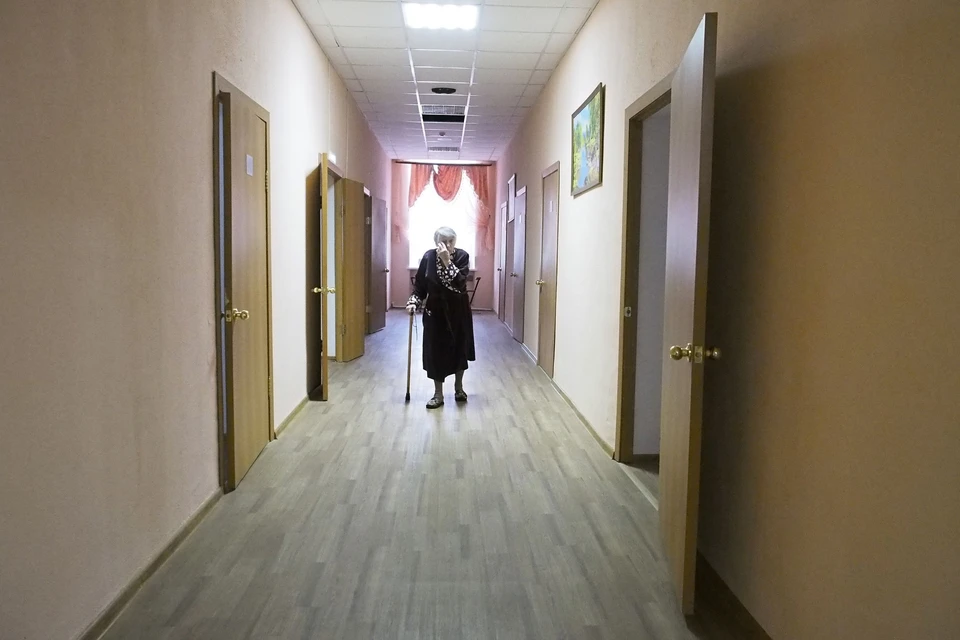 Министерство труда России порекомендовало закрыть на полный карантин все психоневрологические интернаты и дома престарелых в России