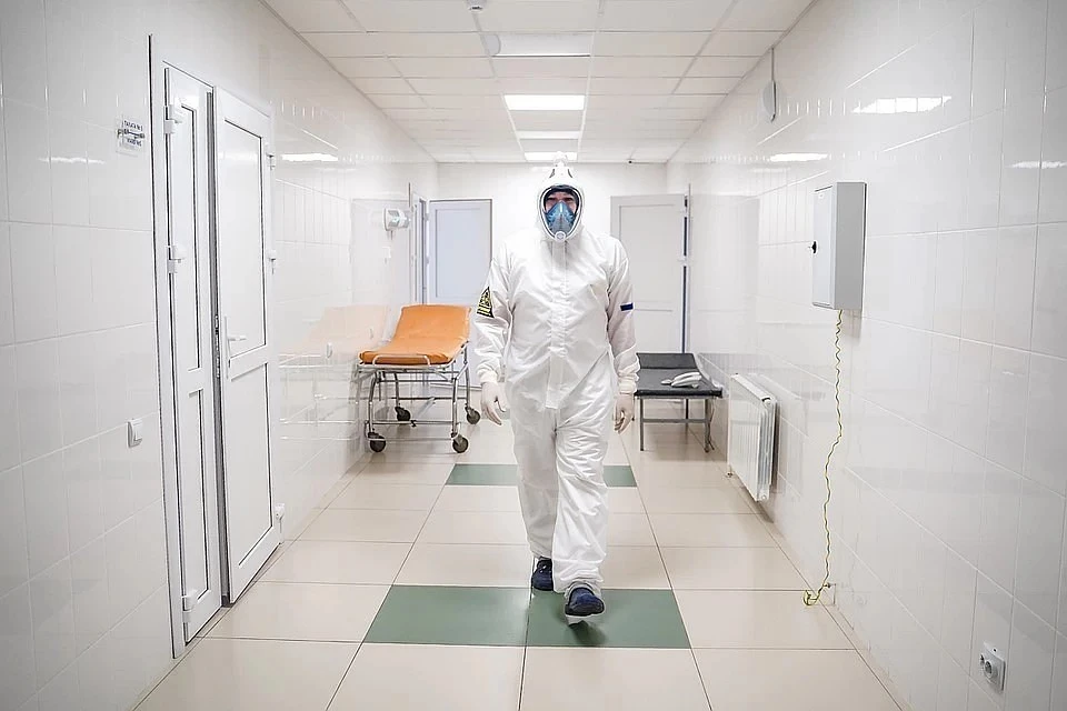 Все приехавшие из-за границы люди помещаются в обсерваторы
