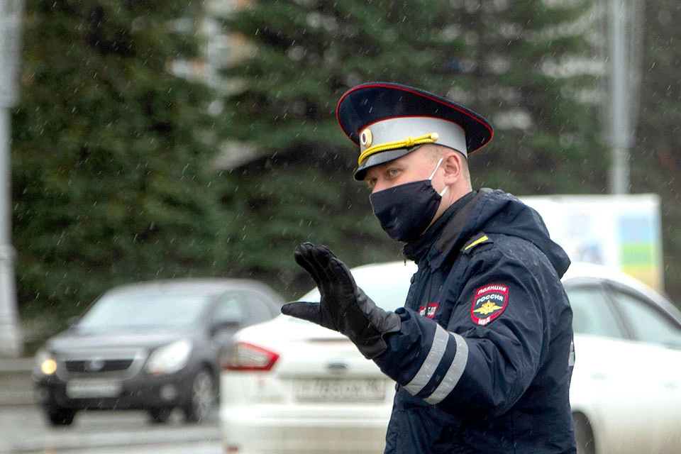 Полицейских не будут штрафовать за отсутствие маски.