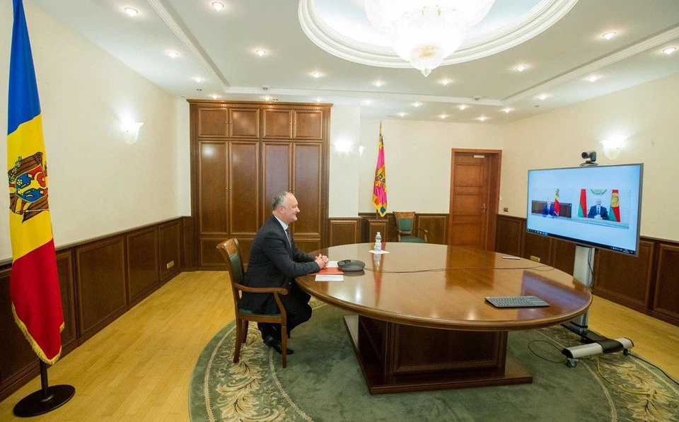 Президент Молдовы Игорь Додон провел онлайн-дискуссию с президентом Республики Беларусь Александром Лукашенко. Фото: пресс-служба президентуры