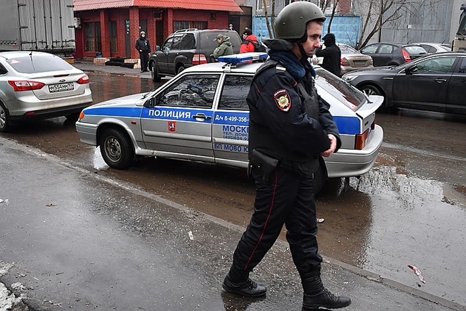 Сотрудники мвд ввели в действие план перехват и вооружились свирепыми лицами