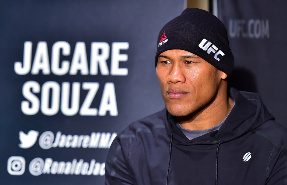 UFC объявил, что 40-летний бразилец Роналду Соуза не выйдет в октагон из-за положительного теста на коронавирус