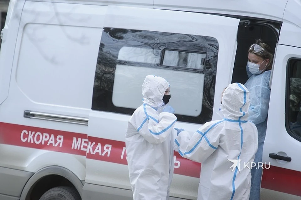 Уральские застройщики подарили медикам скорой помощи защитные костюмы на семь миллионов рублей