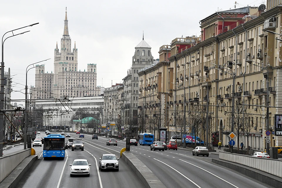 Пандемия показала, что Москва может перевести до 30% сотрудников на удаленный режим работы. А это снизит количество автомобилей на улицах города