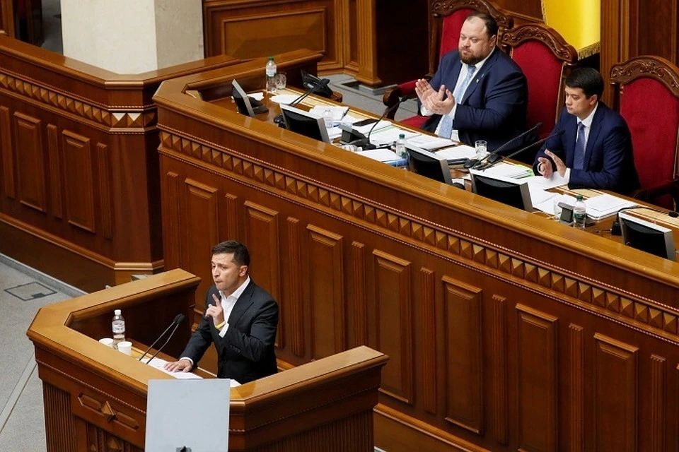 Зеленский пообещал представителям прошлой власти Украины «много приключений и приговоров»
