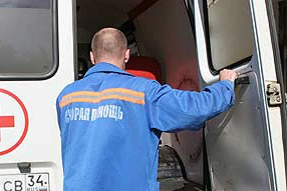 Травмированного мальчика отвезли в больницу.