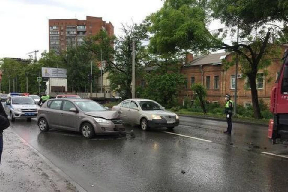 В Ростове столкнулись три иномарки. Фото: соцсети