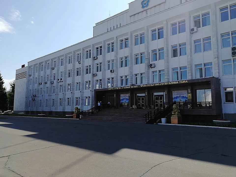 Заразившегося коронавирусом главу Тувы на посту заменит его первый зам
