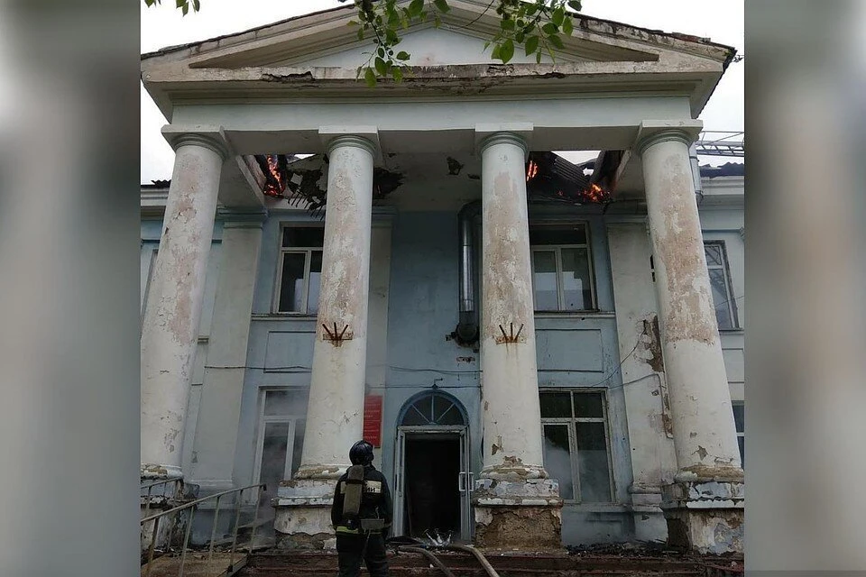 Здание больницы пострадало. Фото: администрация Партизанского городского округа.