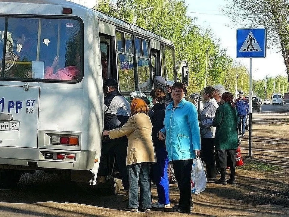 Пока на дачи можно добраться только на личном транспорте или на такси Фото: Архив "КП"