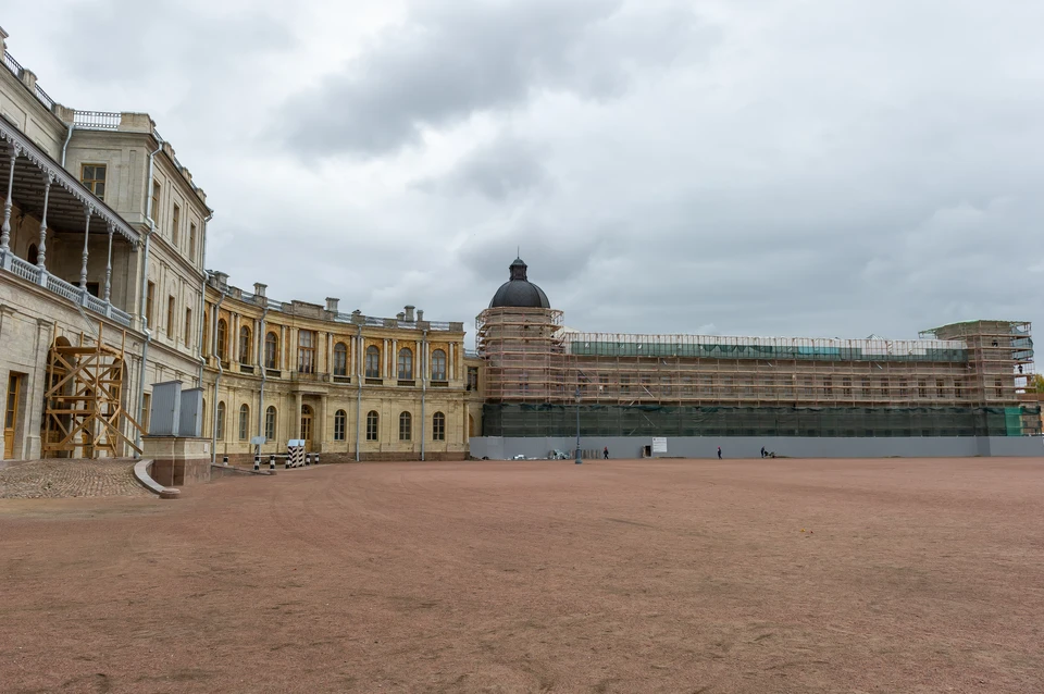В Гатчинском дворце возобновилась реставрация фасадов