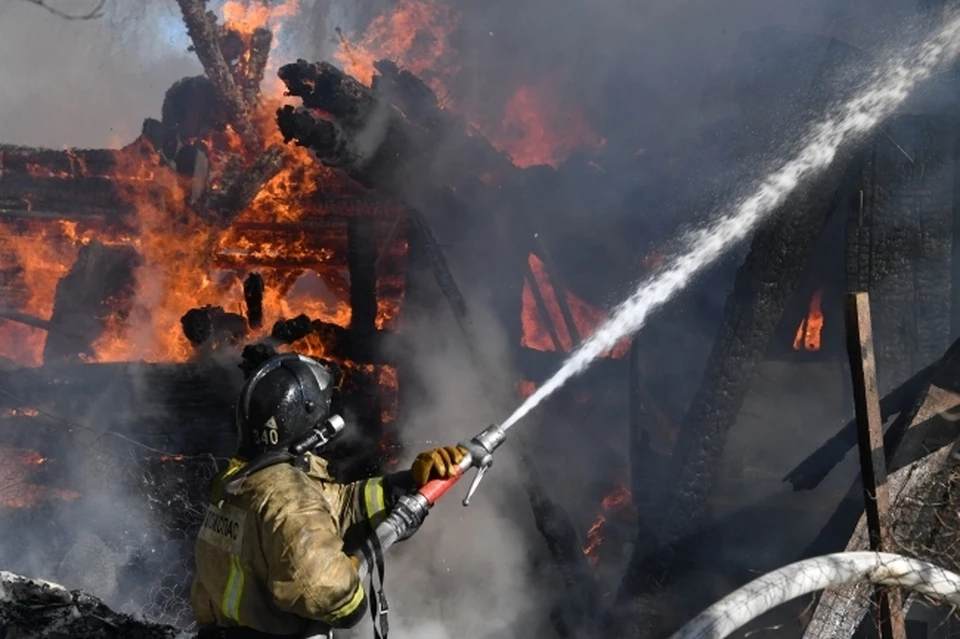 На пожаре в Троицко-Печорске спасли трёх человек