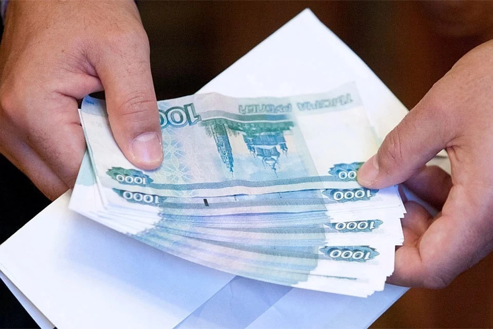 Многодетным семьям на каждого подростка 16-17 выплатят по 5 тыс. рублей, остальным - по 3 тыс.
