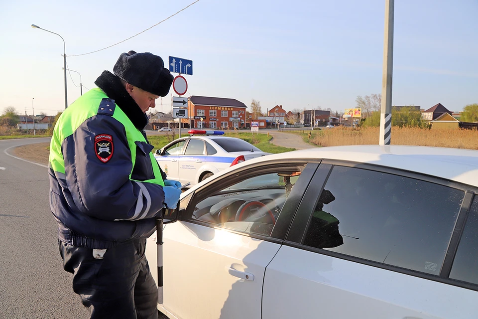 Пост гаи проверял пропуски или пропуска у всех водителей