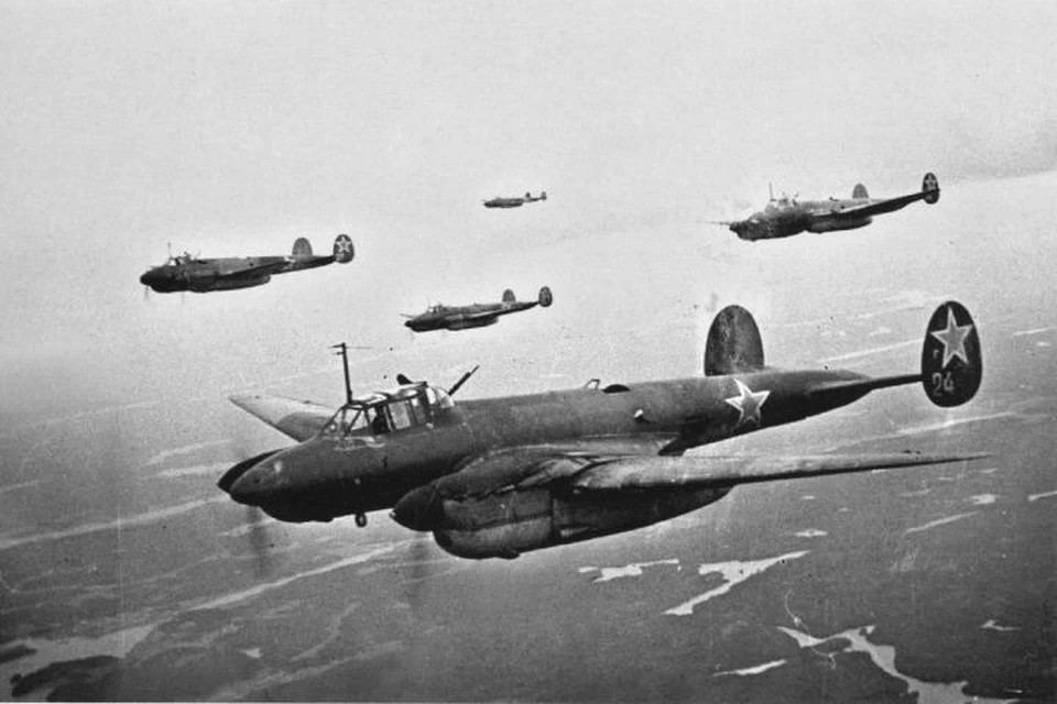 13 апреля 1945 года три девятки Пе-2 вылетели бомбить аэродром Гросс Диршкайм.