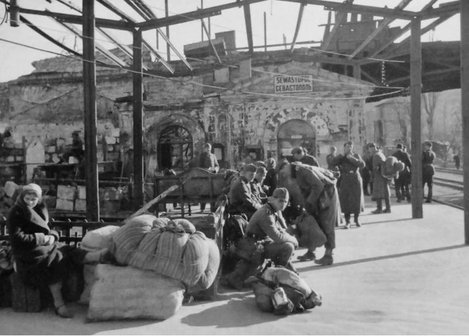 Железнодорожный вокзал Севастополя в 1943 году Фото: pum24.ru