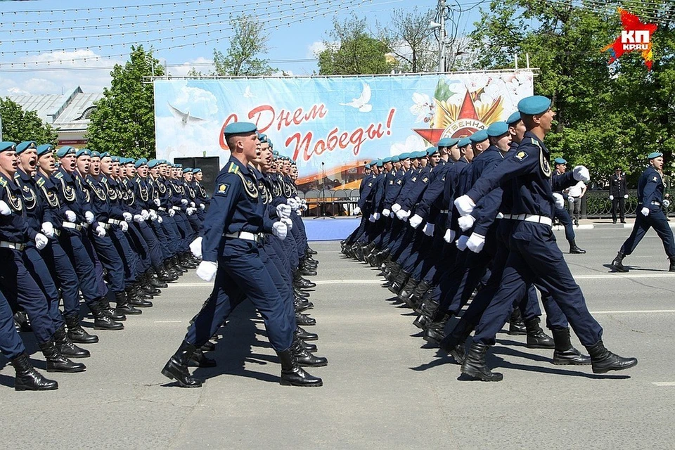 Фото рязанского парада прошлых лет.