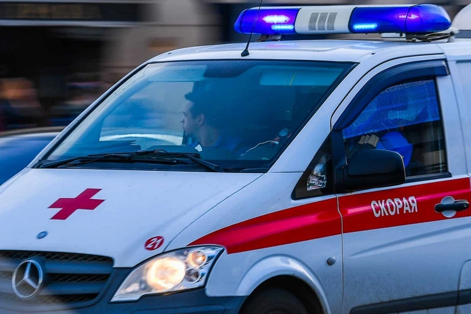 Женщина рассказала, как ее мужа помогли отвезти в больницу.