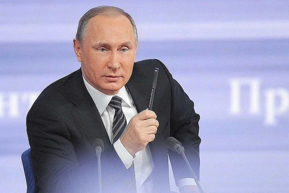 «Вы настоящие герои»: Путин поблагодарил медиков за самоотверженное исполнение своего долга