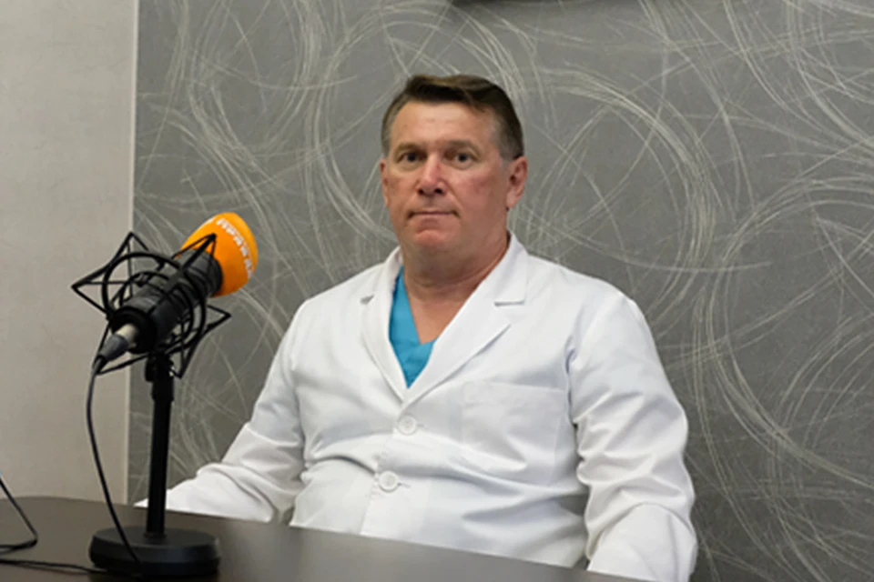 Валерий Стрижелецкий признается, что легче врачам пока не стало.