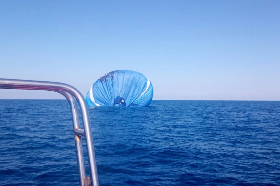 В Сочи в море рухнул воздушный шар. Фото пресс-службы ЮРПСО МЧС России