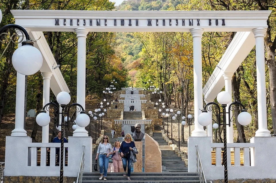 Каскадная лестница в Железноводске. Фото: пресс-служба губернатора Ставропольского края