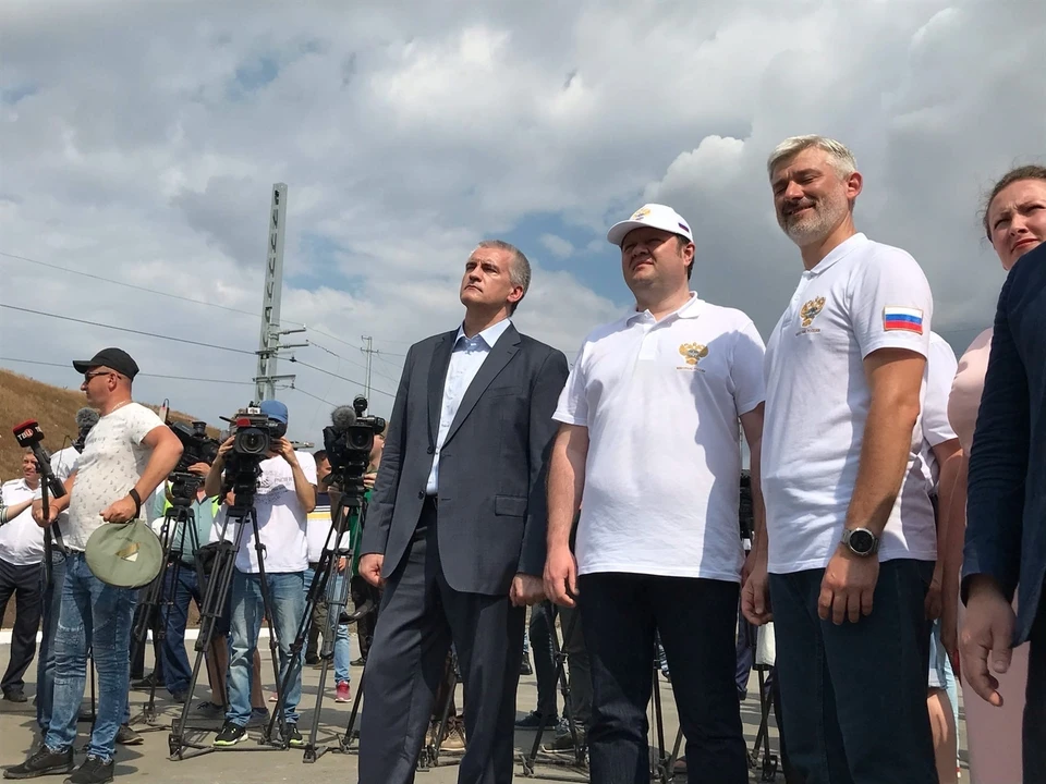 На запуске присутствовал глава Крыма Сергей Аксенов