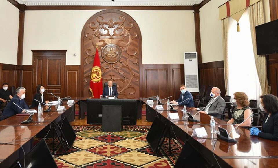 Кубатбек Боронов встретился с делегацией во главе с заместителем руководителя Роспотребнадзора.