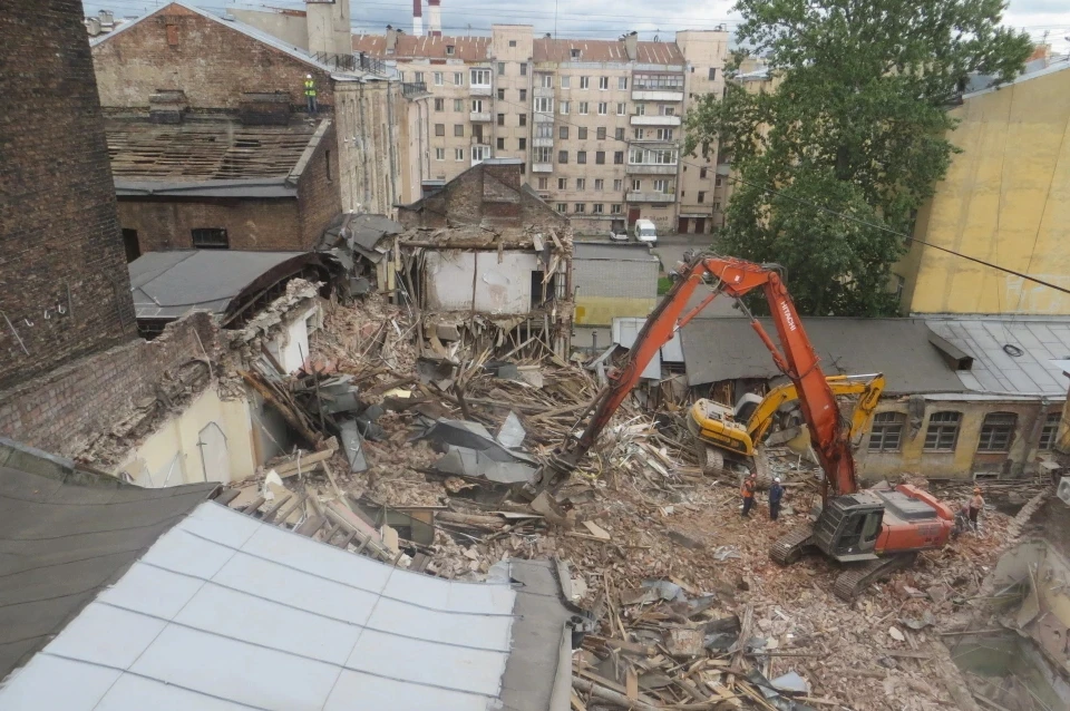 Суд все же запретил застройку на месте завода Оуфа в Санкт-Петербурге. Фото: vk.com/voopiik_spb