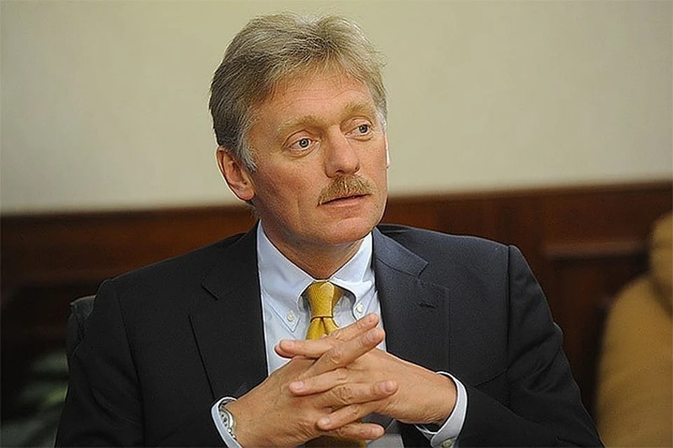 Дмитрий Песков сообщил, что в Кремле не обсуждают идею перенести День России на 1 июля
