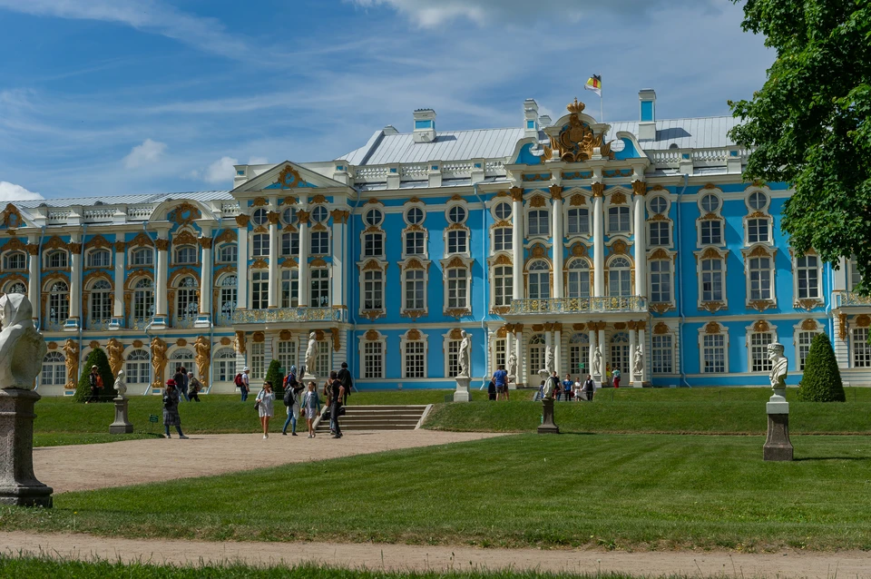 Екатерининский дворец открывается 13 июля с ограничениями из-за коронавируса.