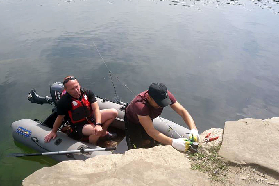 На следующий день после инцидента неизвестные срезали трос парома