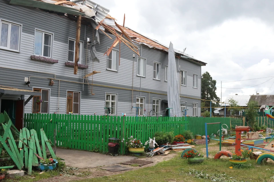 В пострадавшем от урагана рязанском поселке Болонь ввели режим ЧС. Фото: 62.mchs.gov.ru