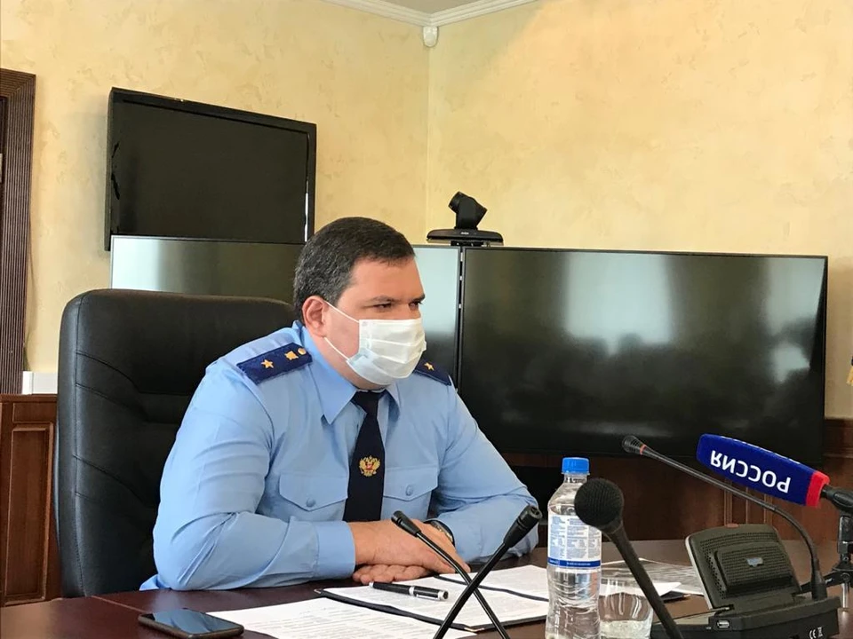 Владислав Малкин встретился с обманутыми дольщиками. Фото: пресс-служба Прокуратуры Орловской области