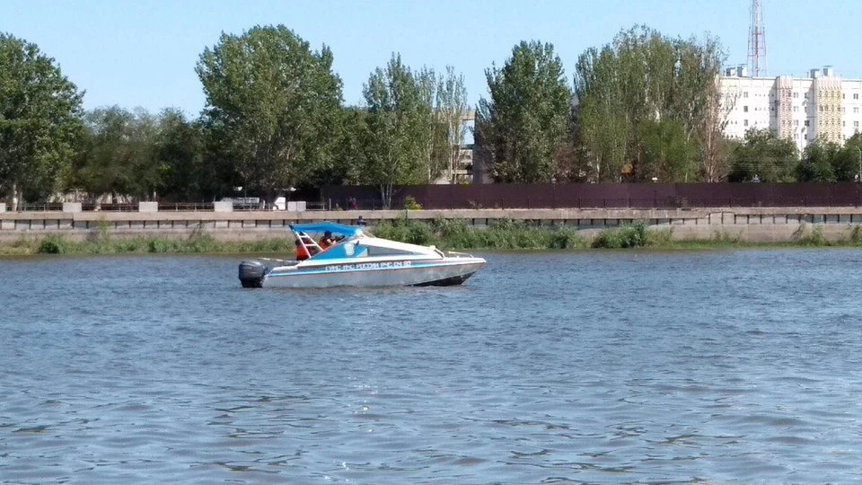 На городском пляже обнаружили тело утонувшего астраханца