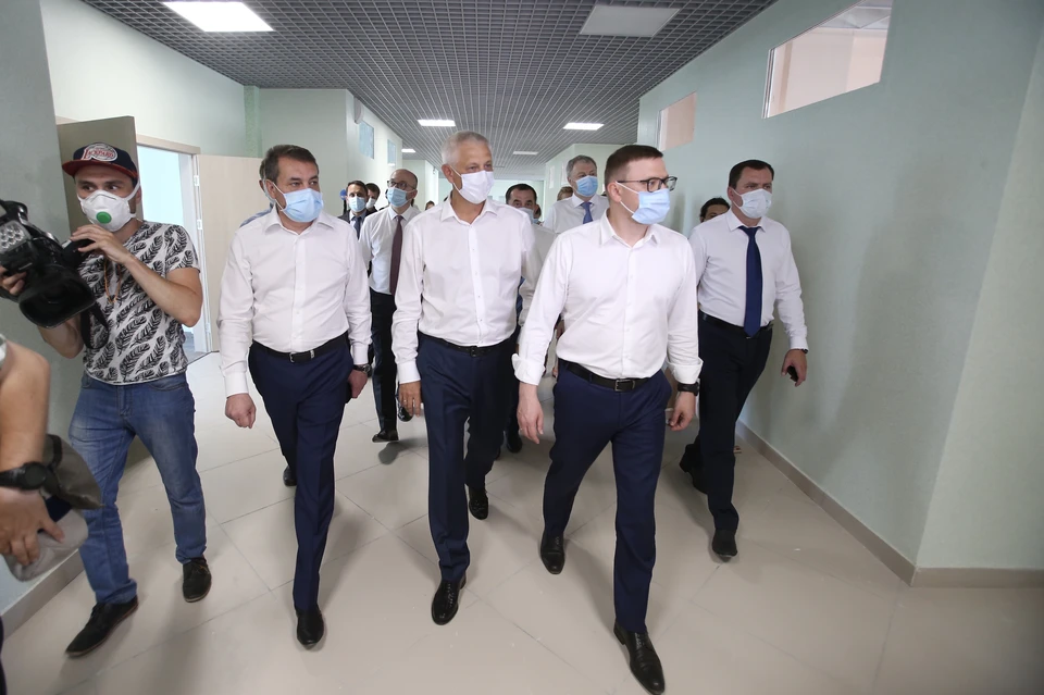 Новая школа на тысячу мест примет детей 1 сентября. Фото: gubernator74.ru