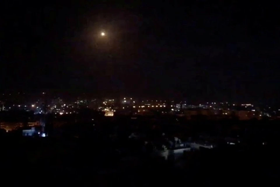 Сирийские ПВО открыли огонь по целям в небе над Дамаском