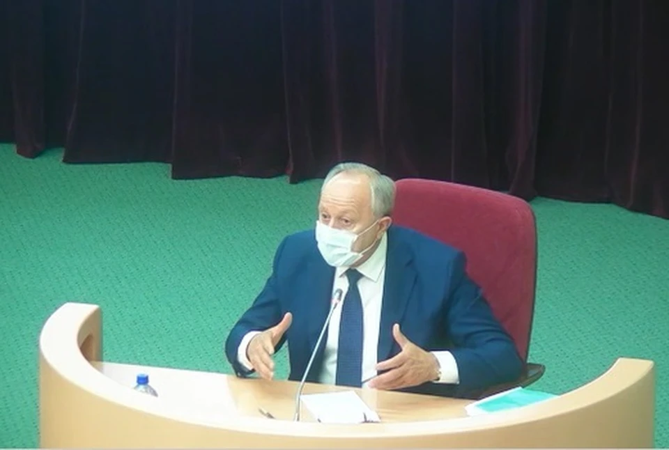 Валерий Радаев ответил на вопросы депутатов