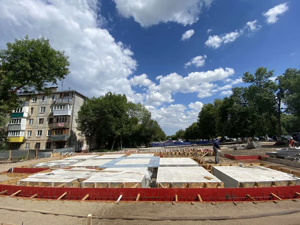 Уже появились очертания будущего фонтана