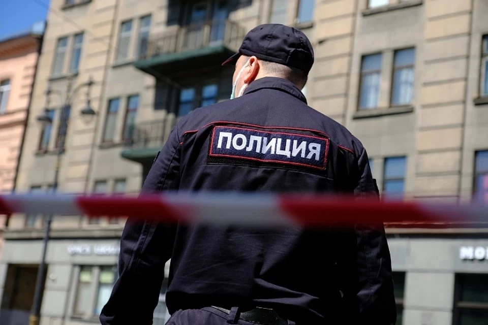 С места происшествия правоохранители изъяли нож со следами крови