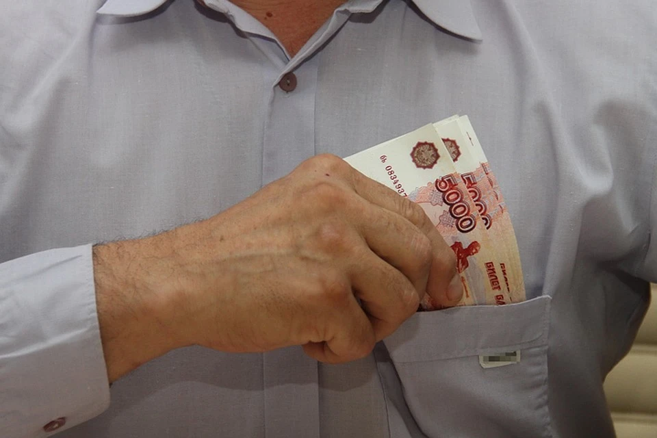 Липовые кредиты оформлял банкир в Иркутске.