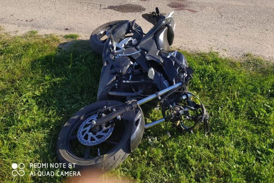 На упавшем мотоцикле пострадали два пассажира