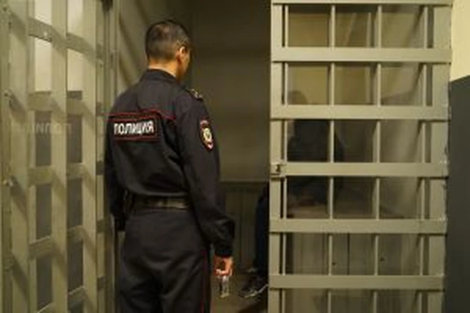 Из задержанного наш корреспондент стал свидетелем. Но на это ушли целые сутки