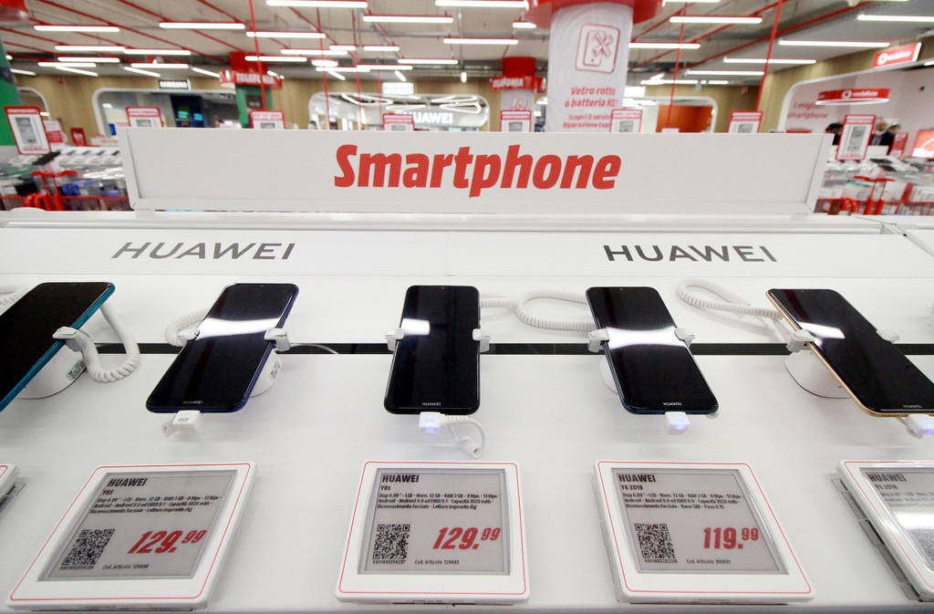 Китайская Huawei впервые стала мировыми лидером по продажам смартфонов