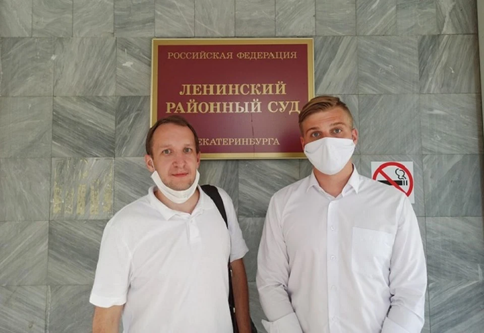 Депутат (справа) уже заявил, что будет оспаривать это решение суда. Фото: страница Андрея Пирожкова в Facebook