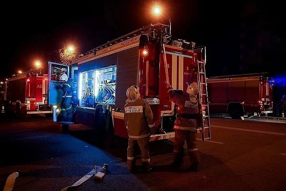 Пожар охватил площадь в 90 квадратных метров.