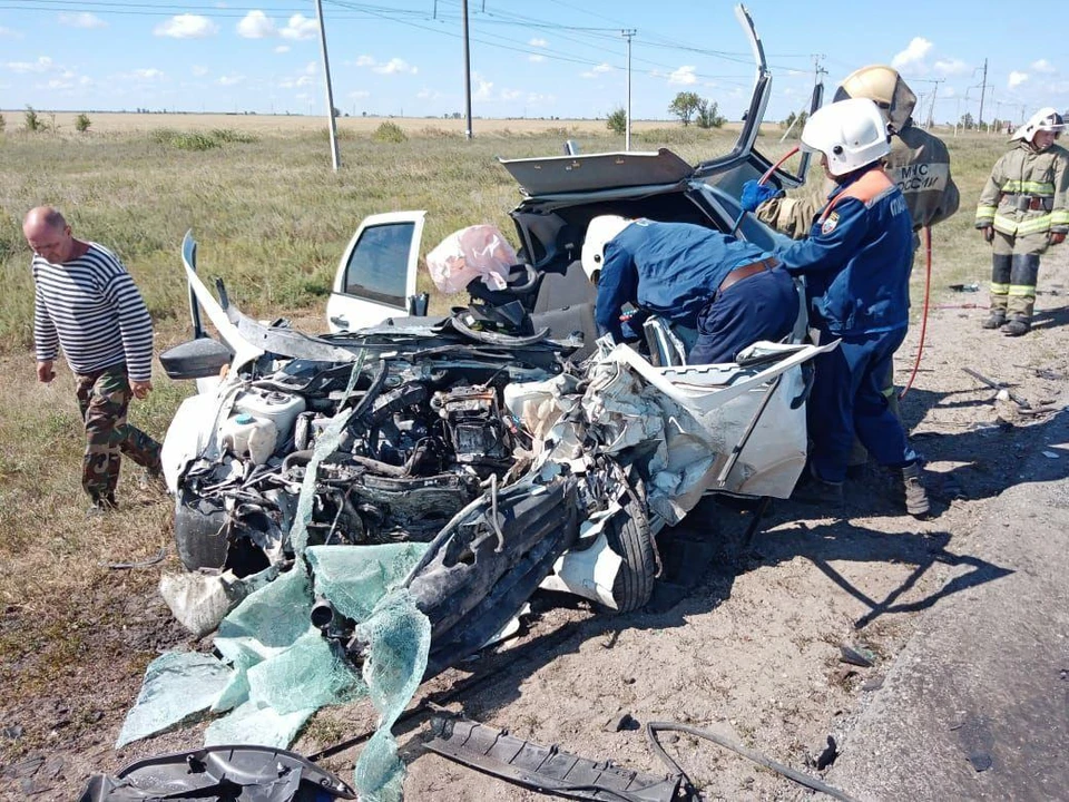 В двух автомобилях погибли оба водителя и пассажир