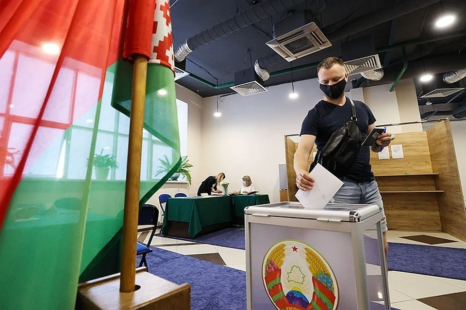 Сегодня в Белоруссии избиратели в 6-й раз выбирали главу государства. Фото: Максим Гучек/БелТА/ТАСС
